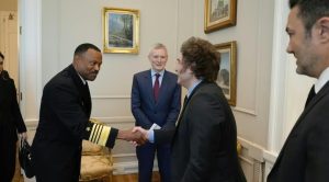 El jefe del Comando Sur de Estados Unidos visitará instalaciones militares en Tierra del Fuego