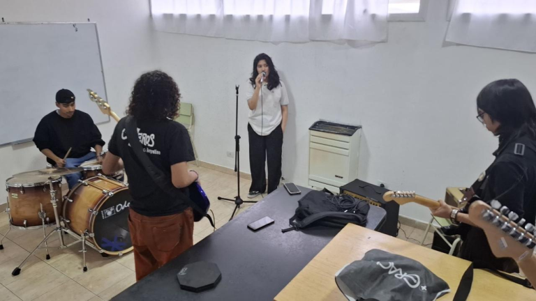 El CIJ del barrio 3 de Febrero invita a un seminario gratuito de música para jóvenes