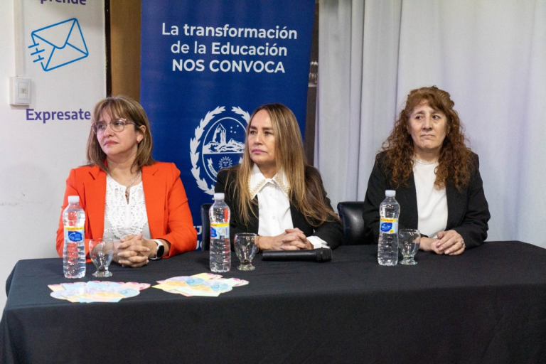 Se llevó a adelante el Encuentro Provincial de Directores de Escuelas ALFA en Red en Río Gallegos