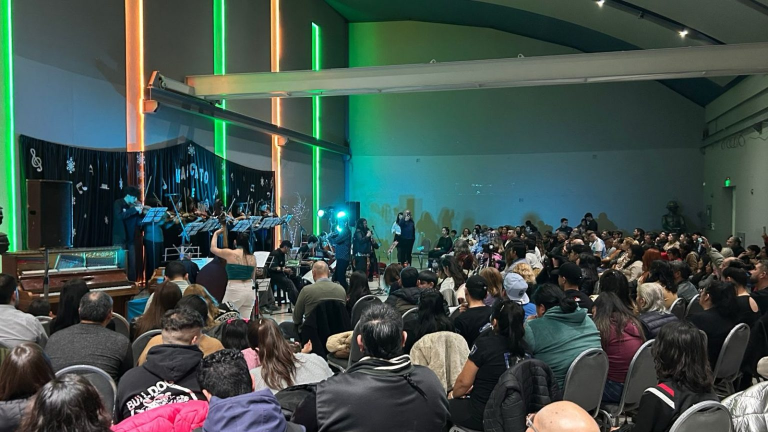 El “Marcato de Invierno” reunió a la comunidad en una nueva presentación de la Orquesta Típica de Caleta Olivia