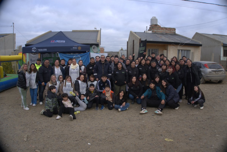 Importante Jornada Intersectorial en Caleta Olivia acercó salud, trámites y asesoramiento a los vecinos del Barrio Esperanza