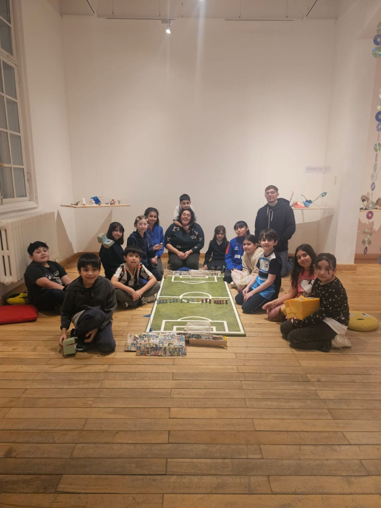 El Museo de Arte Eduardo Minnicelli fortalece las experiencias culturales con visitas guiadas a la muestra “Juegos & Juguetes”
