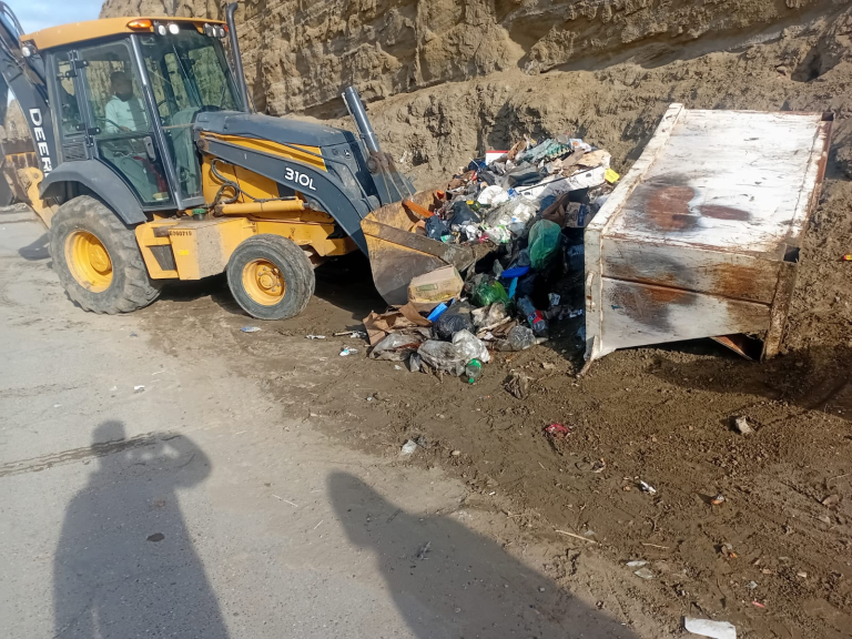 El Municipio mantiene tareas permanentes de limpieza en espacios públicos