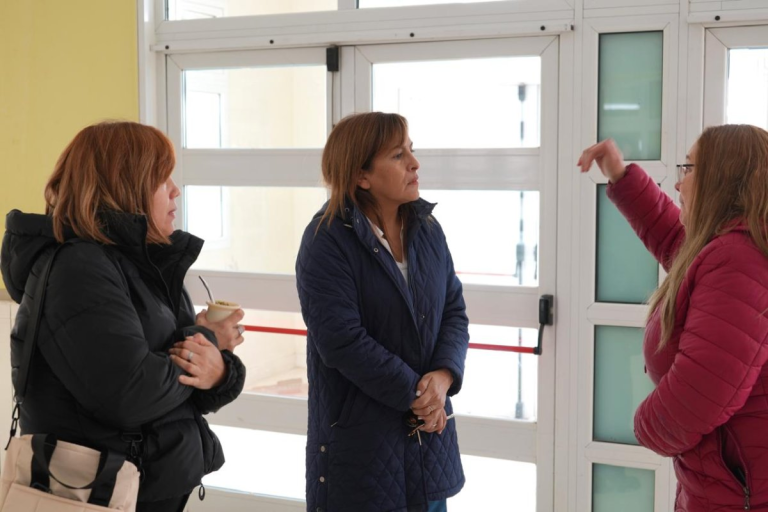 En Las Heras, Iris Rasgido, acompañó el inicio de la renovación integral del sistema de calefacción en la Escuela Industrial N°7