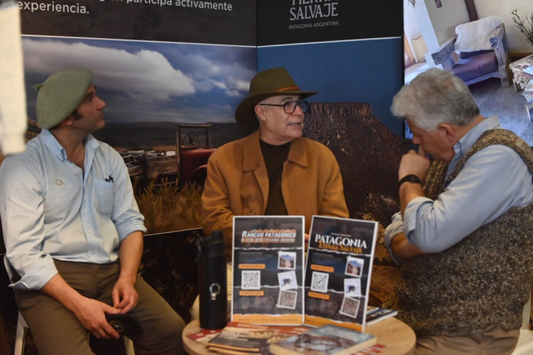 Santa Cruz mostró en Palermo una experiencia única de turismo en la Patagonia profunda