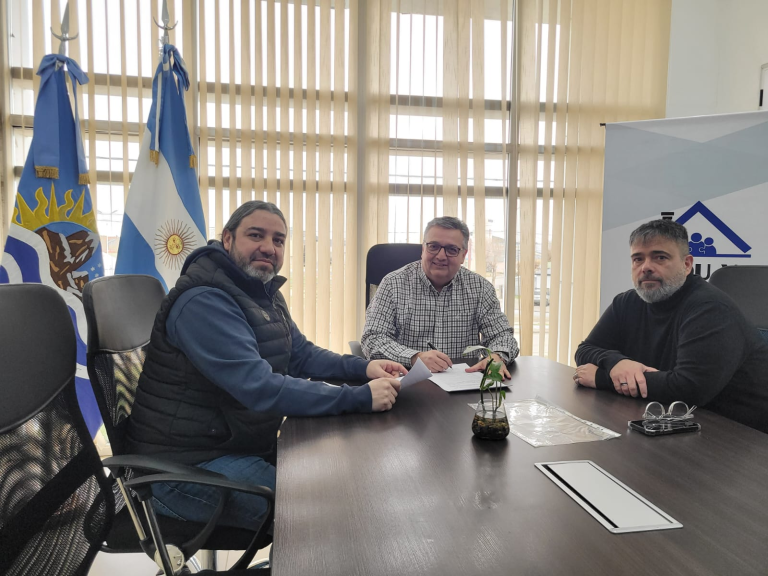 El Gobierno Provincial financiará la primera etapa de cordón cuneta en Pico Truncado